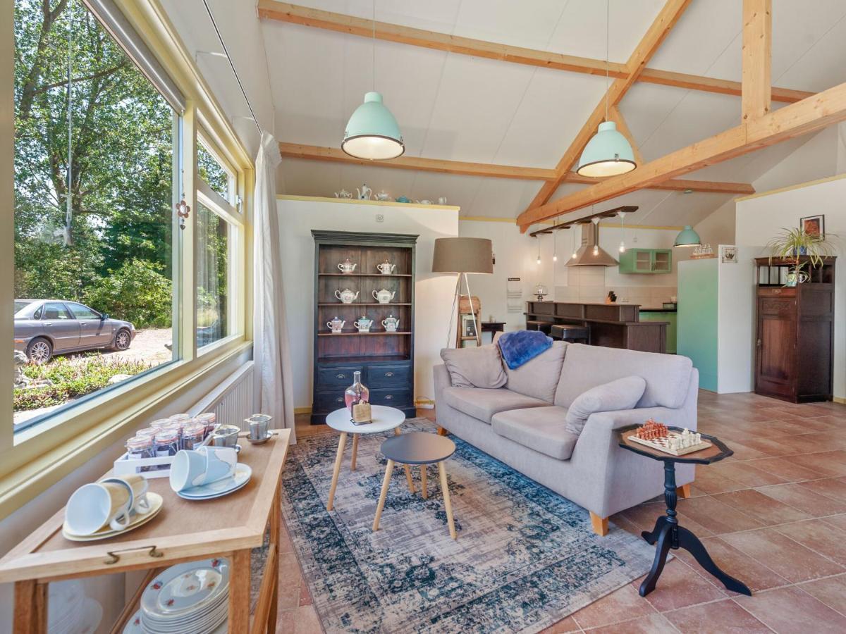 Enticing Holiday Home In Eastermar Near Burgumer Mar Lake Hoogzand Eksteriør billede