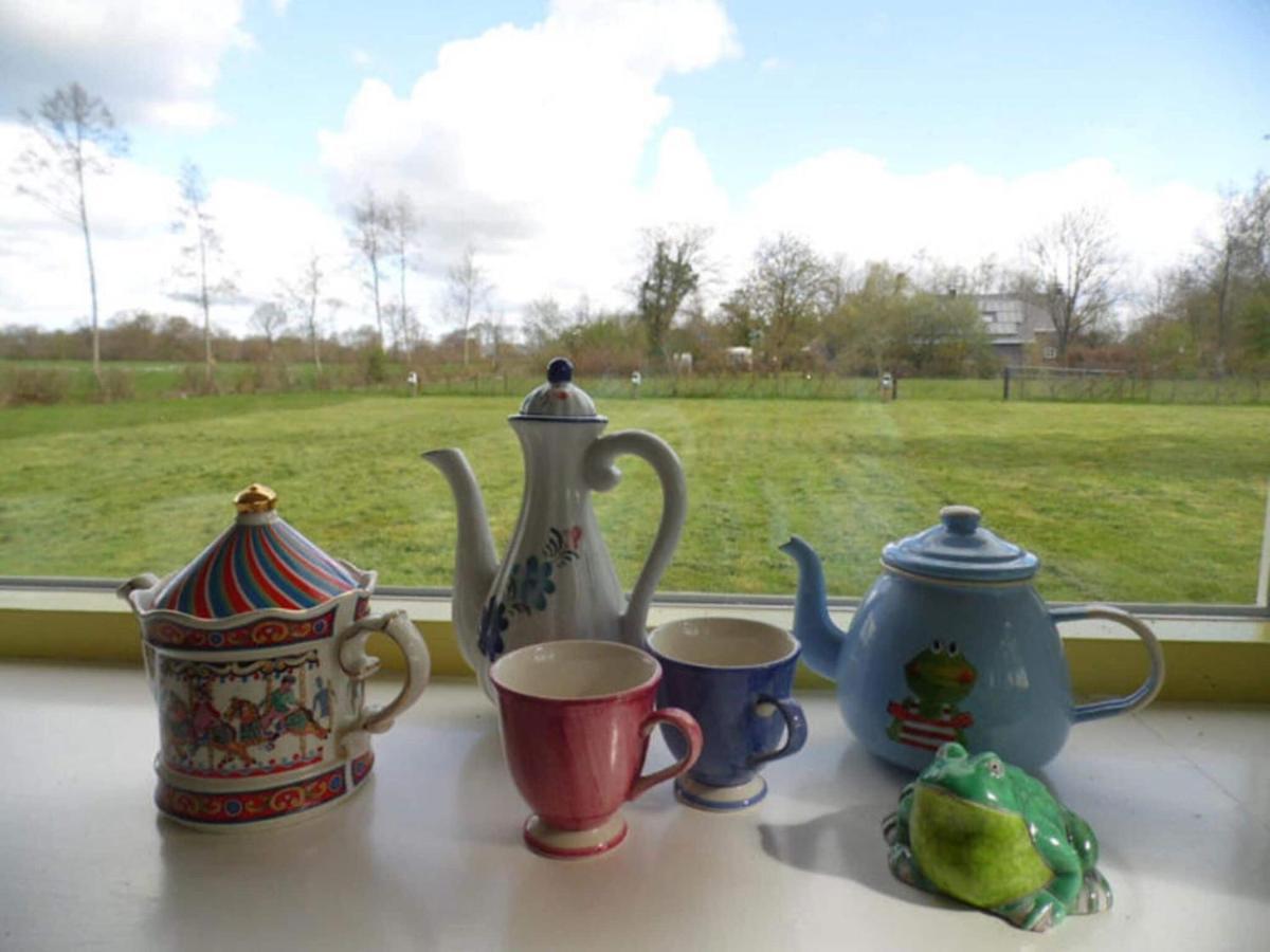 Enticing Holiday Home In Eastermar Near Burgumer Mar Lake Hoogzand Eksteriør billede